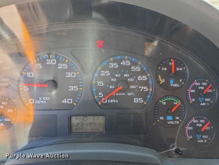 image for item FH6003 2006 International 7400 dump truck
