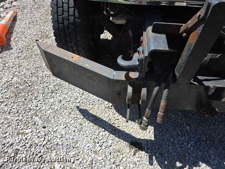 image for item FH6004 2010 International 7400 dump truck