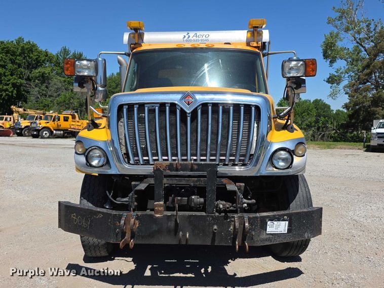 image for item FH6005 2008 International 7400 dump truck
