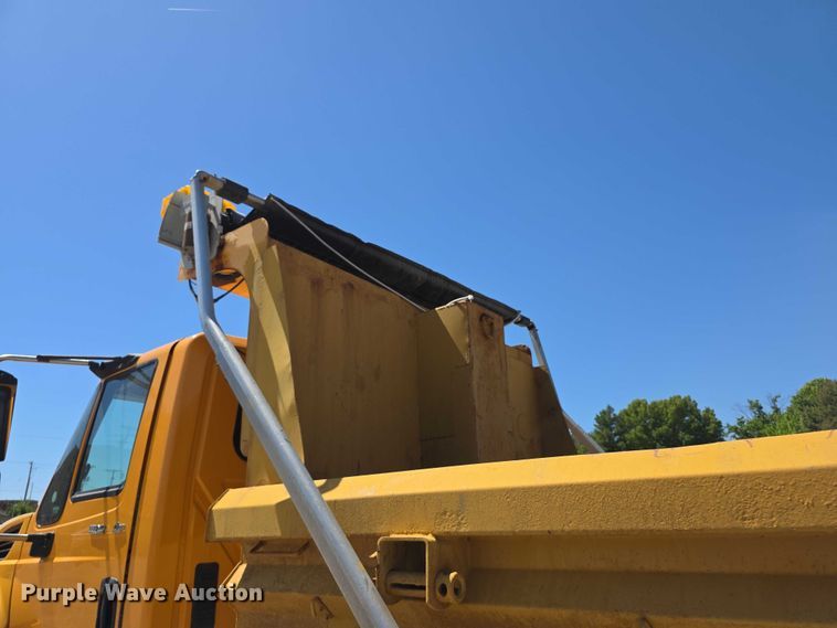 image for item FH6005 2008 International 7400 dump truck