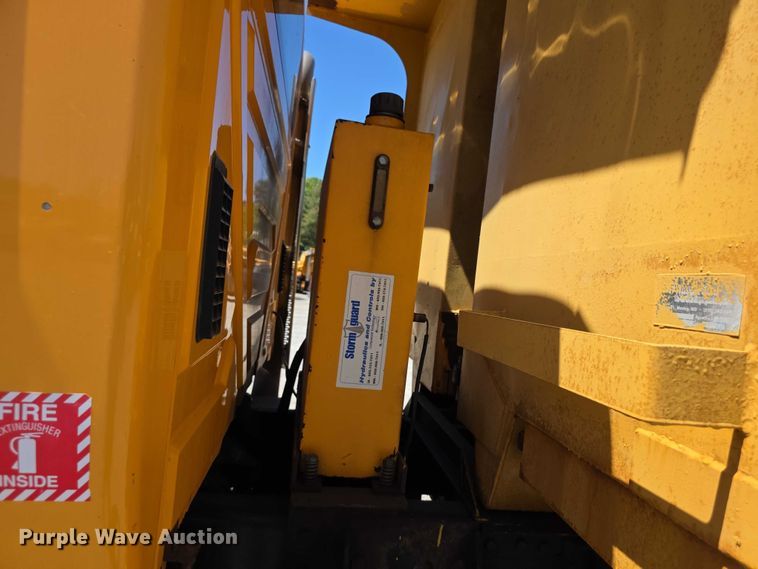 image for item FH6005 2008 International 7400 dump truck