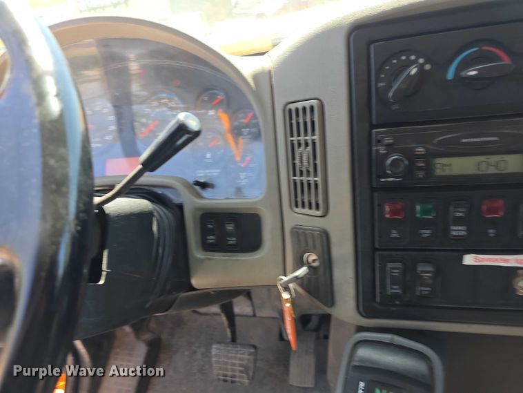 image for item FH6005 2008 International 7400 dump truck