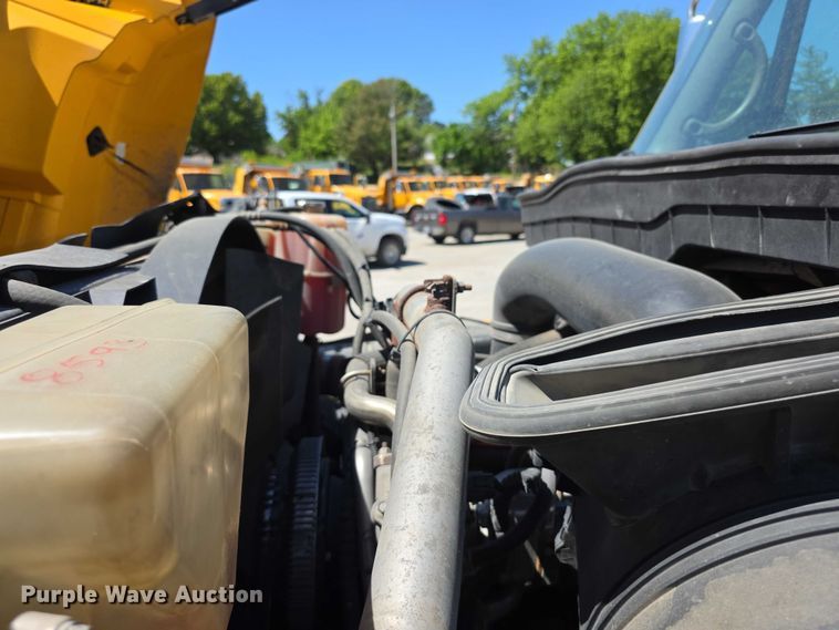 image for item FH6005 2008 International 7400 dump truck