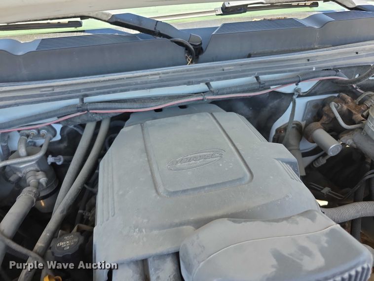 image for item FH6006 2013 Chevrolet Silverado 3500HD utility bed pickup truck