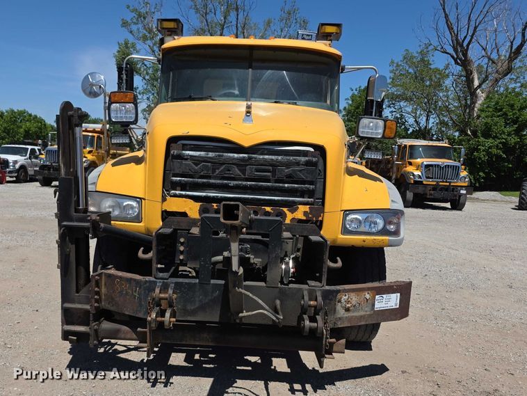 image for item FH6007 2010 Mack GU713 dump truck
