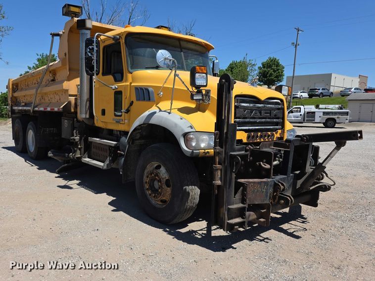 image for item FH6007 2010 Mack GU713 dump truck