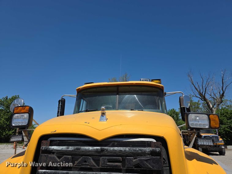image for item FH6007 2010 Mack GU713 dump truck