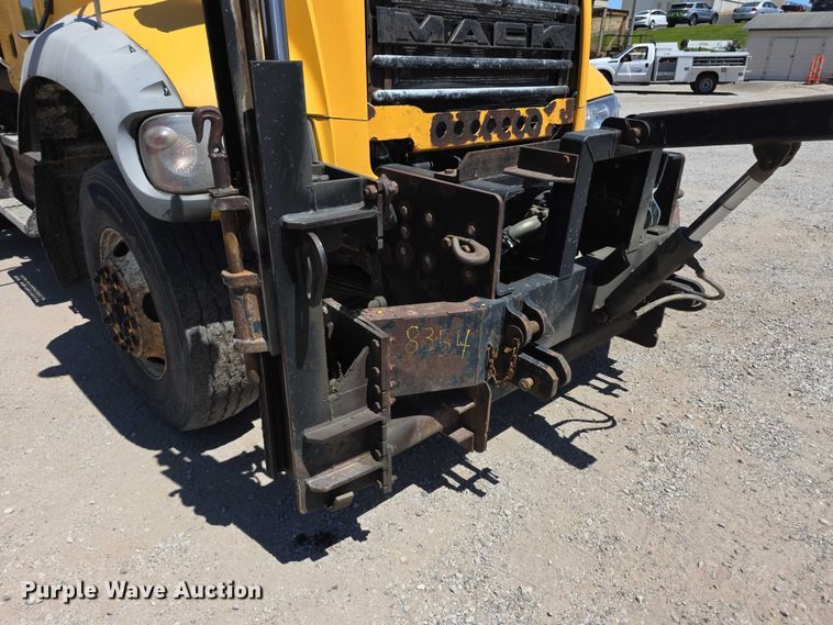 image for item FH6007 2010 Mack GU713 dump truck