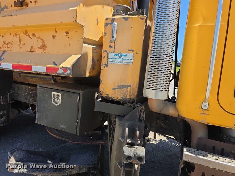 image for item FH6007 2010 Mack GU713 dump truck