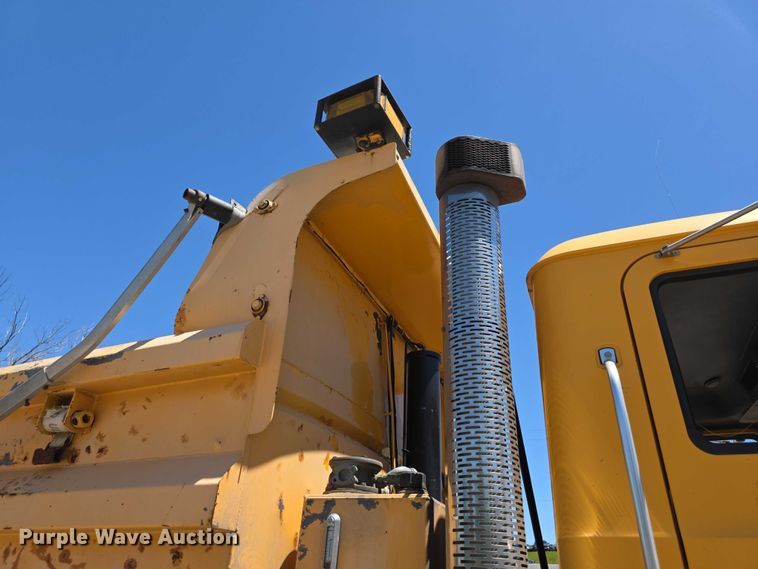 image for item FH6007 2010 Mack GU713 dump truck