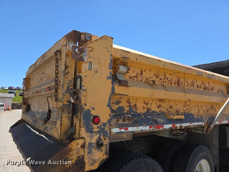 image for item FH6007 2010 Mack GU713 dump truck