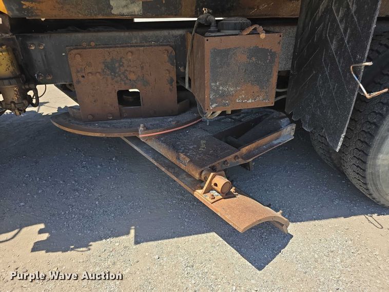 image for item FH6007 2010 Mack GU713 dump truck