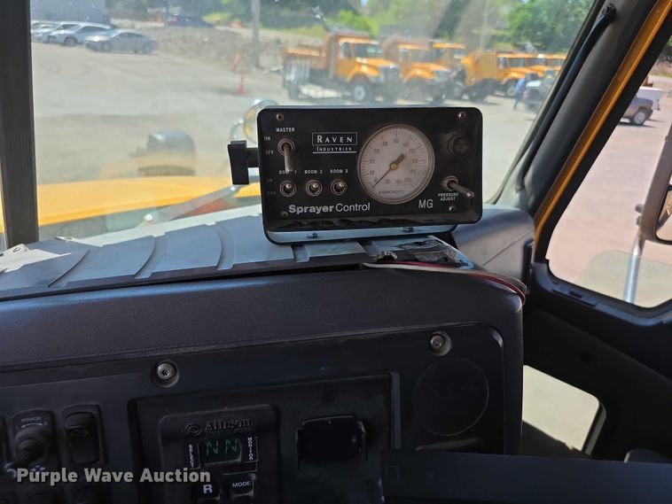 image for item FH6007 2010 Mack GU713 dump truck