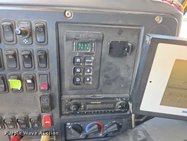image for item FH6007 2010 Mack GU713 dump truck