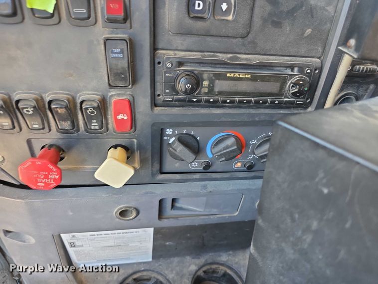 image for item FH6007 2010 Mack GU713 dump truck