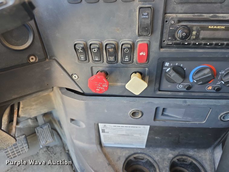image for item FH6007 2010 Mack GU713 dump truck
