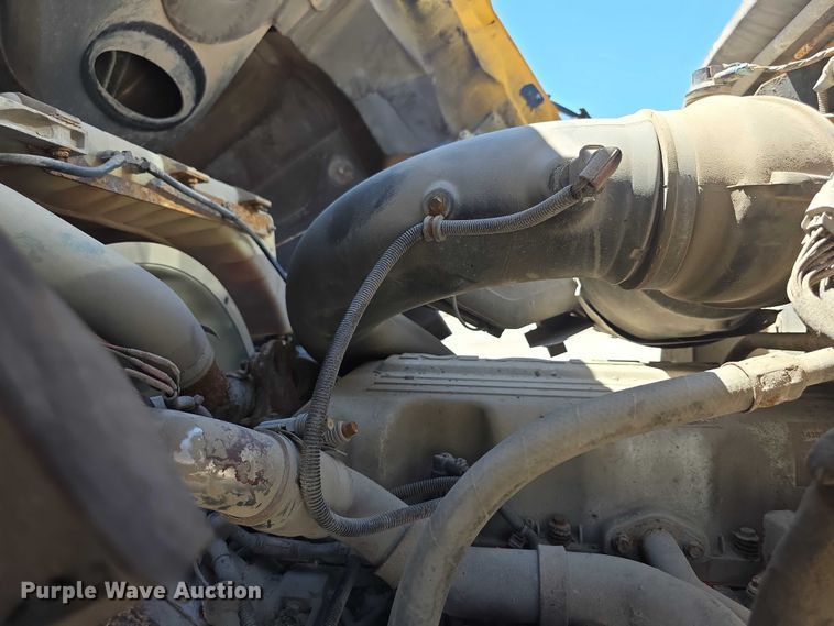 image for item FH6007 2010 Mack GU713 dump truck