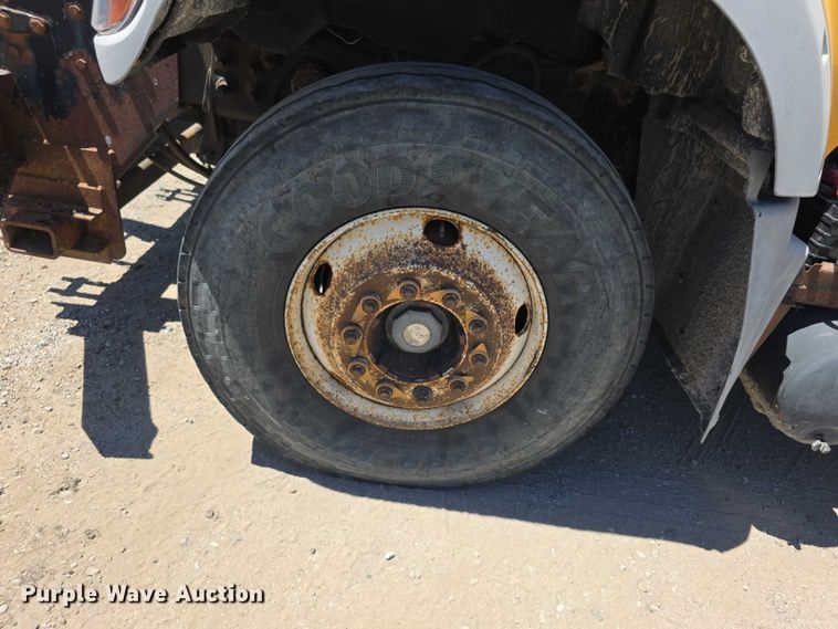 image for item FH6007 2010 Mack GU713 dump truck