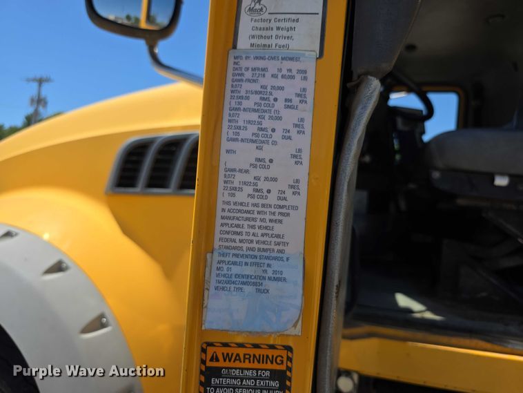 image for item FH6007 2010 Mack GU713 dump truck