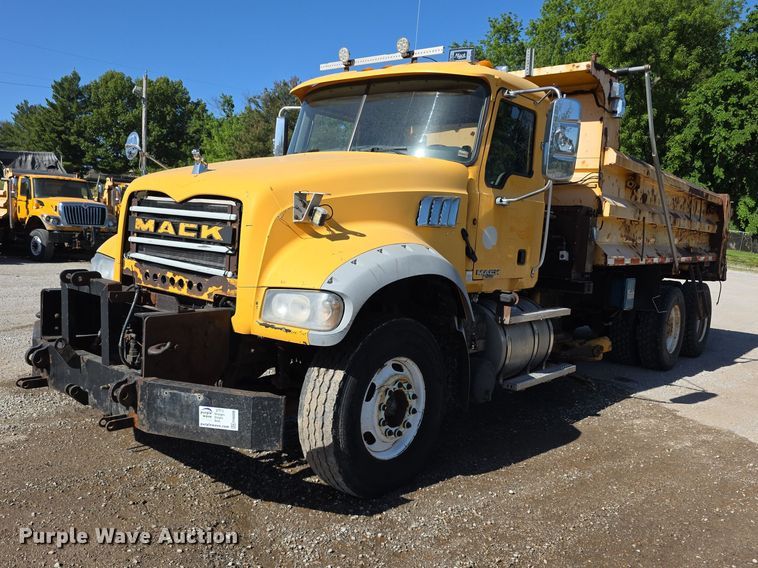 image for item FH6008 2010 Mack GU713 dump truck