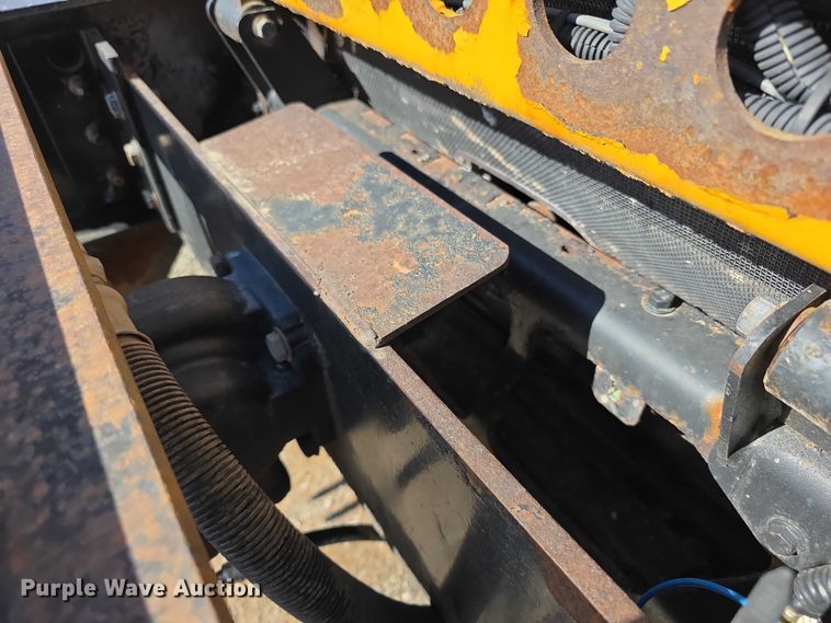 image for item FH6008 2010 Mack GU713 dump truck