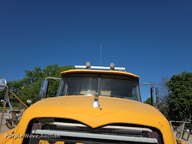 image for item FH6008 2010 Mack GU713 dump truck