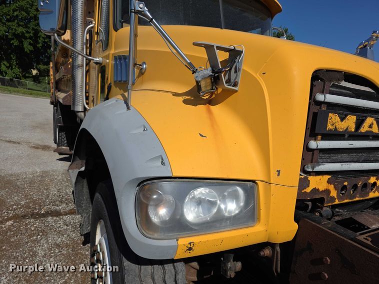image for item FH6008 2010 Mack GU713 dump truck