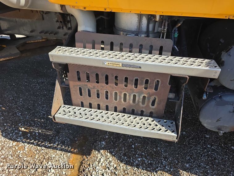 image for item FH6008 2010 Mack GU713 dump truck