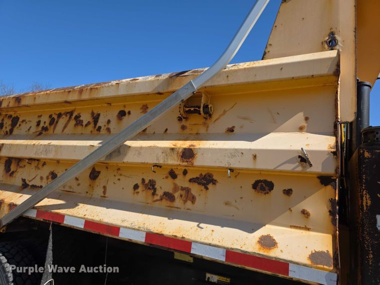image for item FH6008 2010 Mack GU713 dump truck