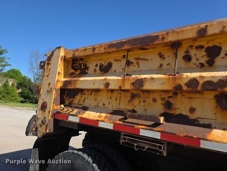 image for item FH6008 2010 Mack GU713 dump truck