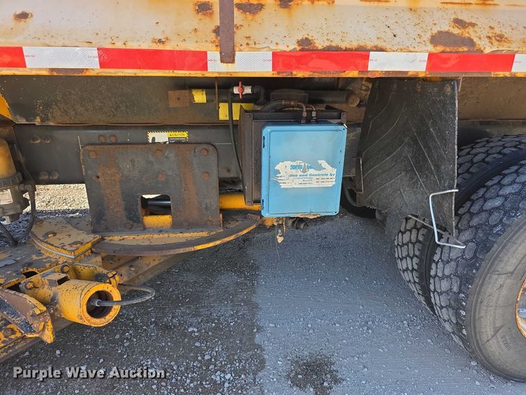 image for item FH6008 2010 Mack GU713 dump truck