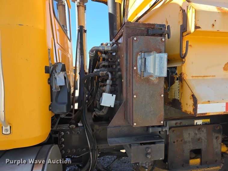 image for item FH6008 2010 Mack GU713 dump truck