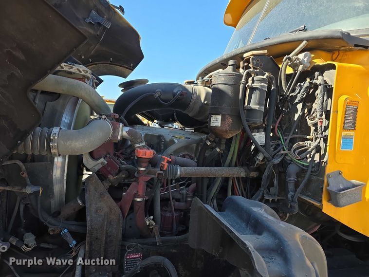 image for item FH6008 2010 Mack GU713 dump truck