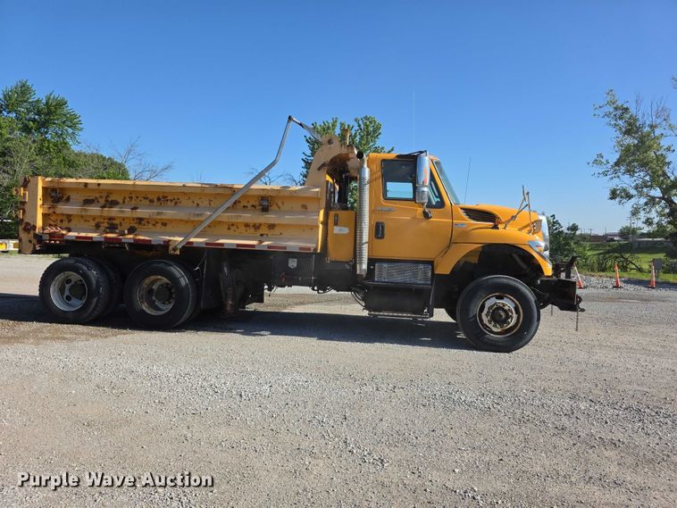 image for item FH6009 2012 International 7500 dump truck