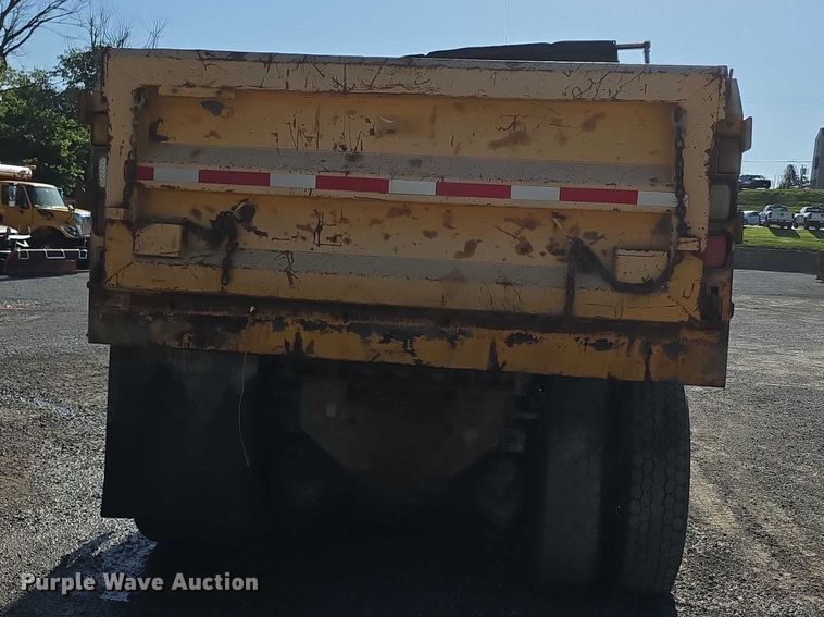 image for item FH6009 2012 International 7500 dump truck