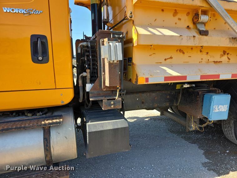 image for item FH6009 2012 International 7500 dump truck