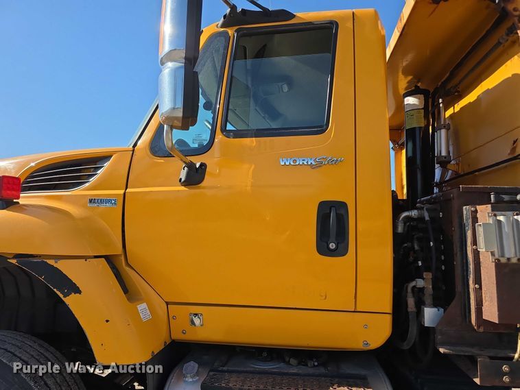 image for item FH6009 2012 International 7500 dump truck