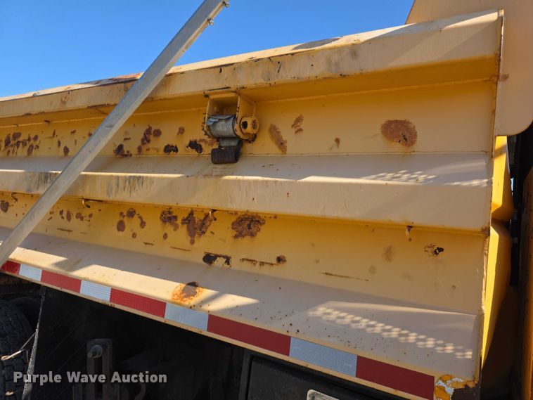 image for item FH6009 2012 International 7500 dump truck