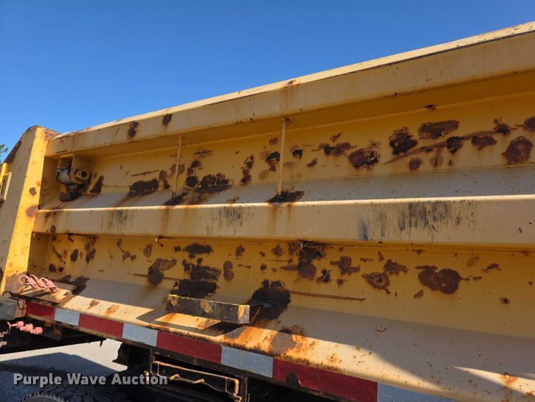 image for item FH6009 2012 International 7500 dump truck