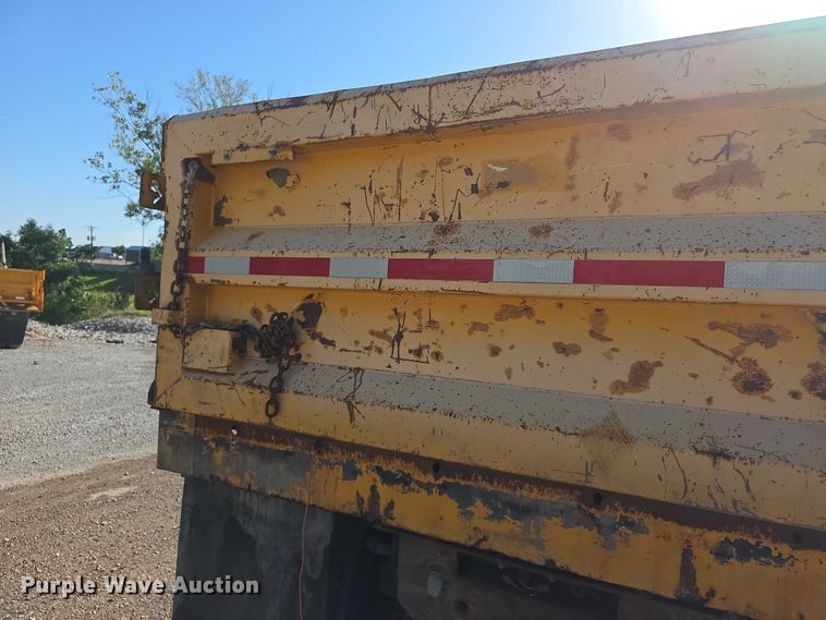 image for item FH6009 2012 International 7500 dump truck