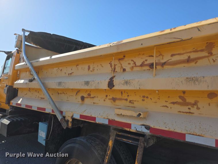 image for item FH6009 2012 International 7500 dump truck