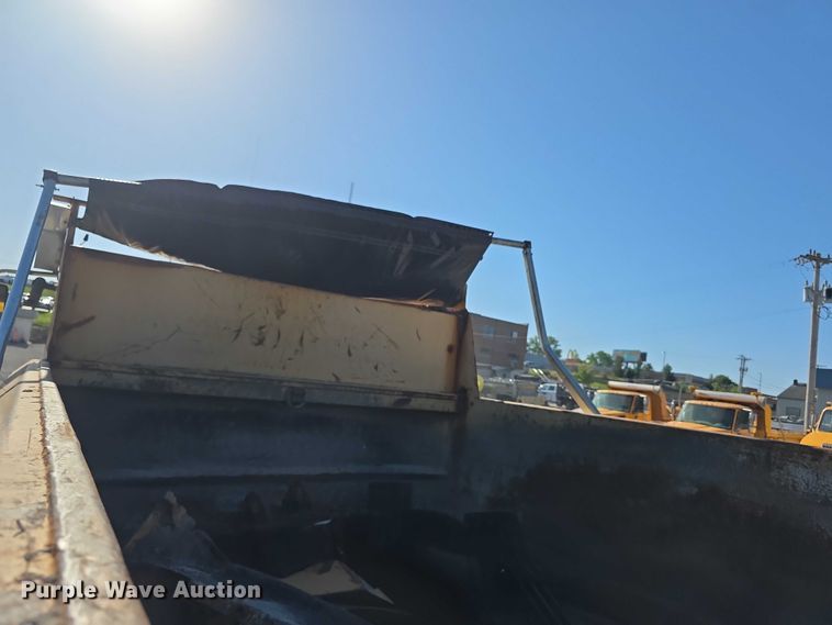 image for item FH6009 2012 International 7500 dump truck