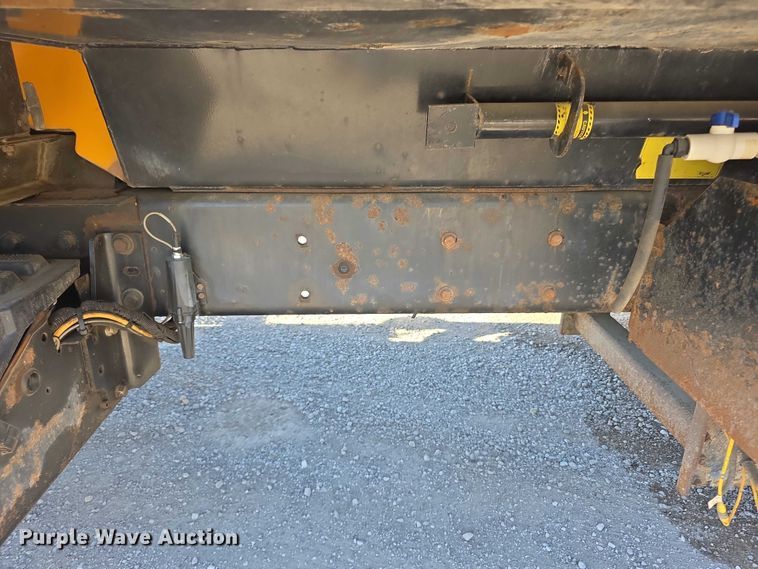 image for item FH6009 2012 International 7500 dump truck