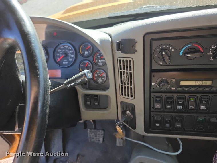 image for item FH6009 2012 International 7500 dump truck