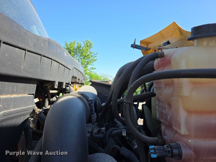 image for item FH6009 2012 International 7500 dump truck