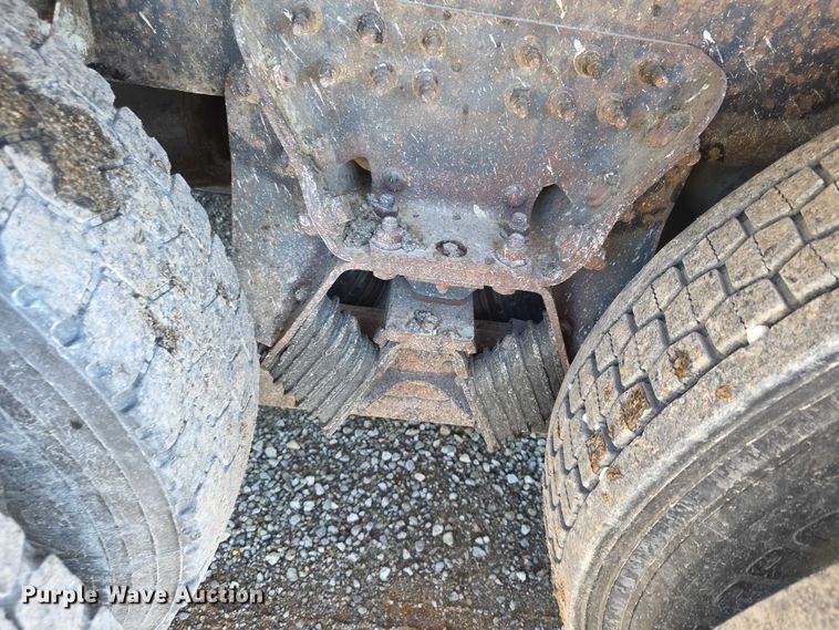 image for item FH6009 2012 International 7500 dump truck