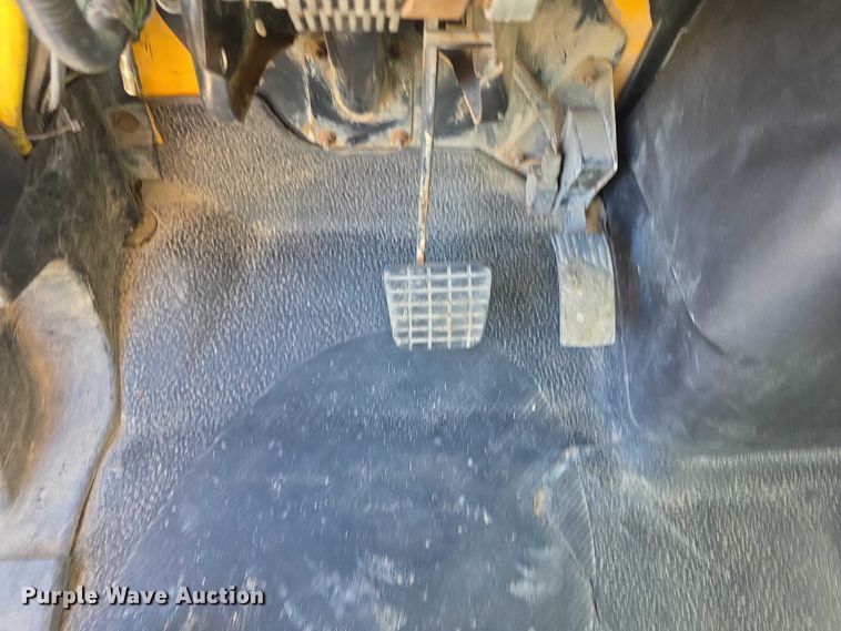 image for item FH6010 2006 International 7400 dump truck