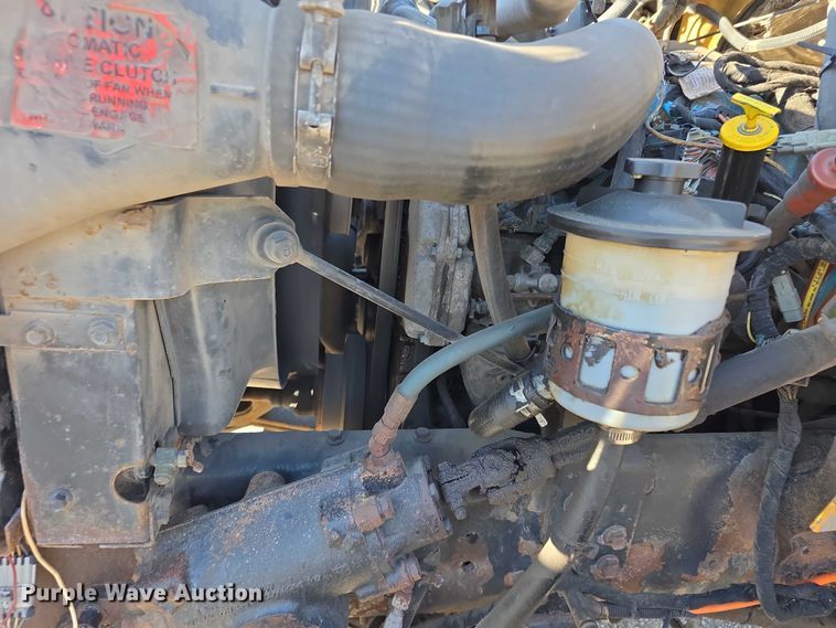 image for item FH6011 2005 International 7400 dump truck