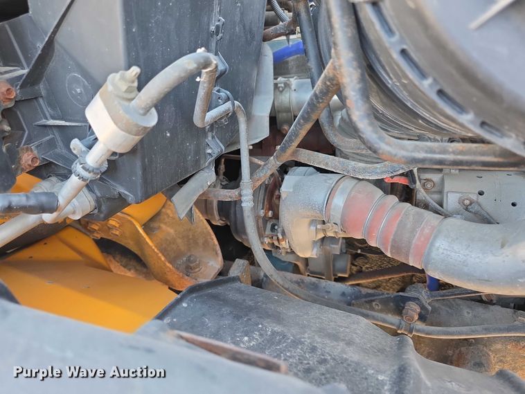 image for item FH6012 2006 International 7400 dump truck