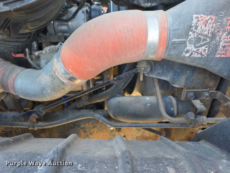 image for item FH6012 2006 International 7400 dump truck